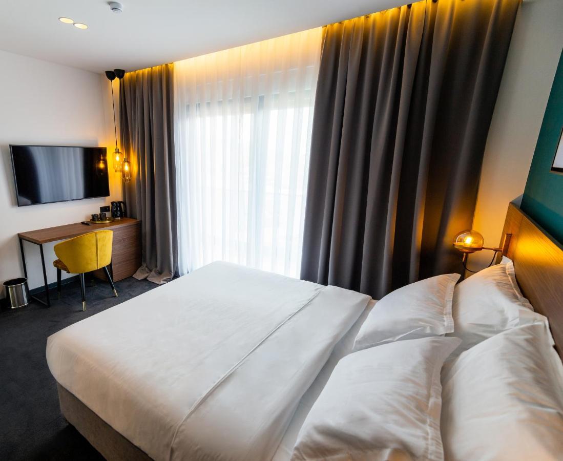 Boutique Rooms 76 Имотски Екстериор снимка